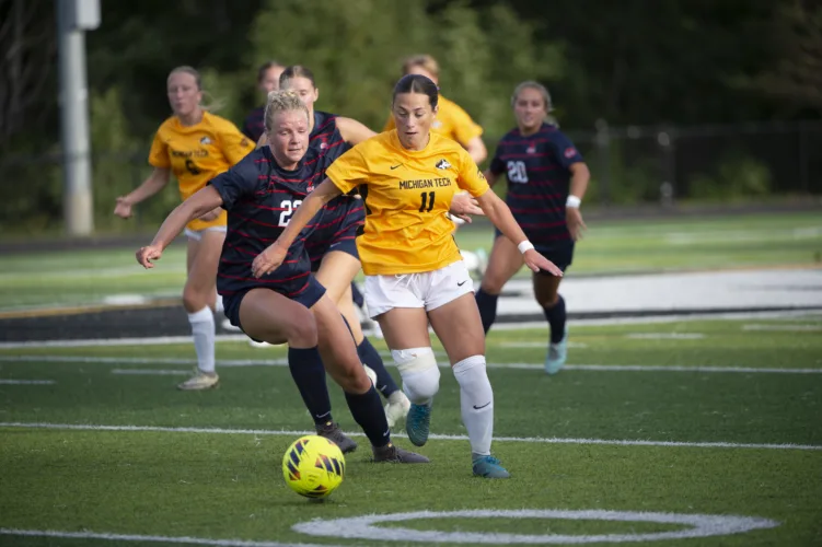 Huskies soccer falls in GLIAC opener at Kearly Stadium